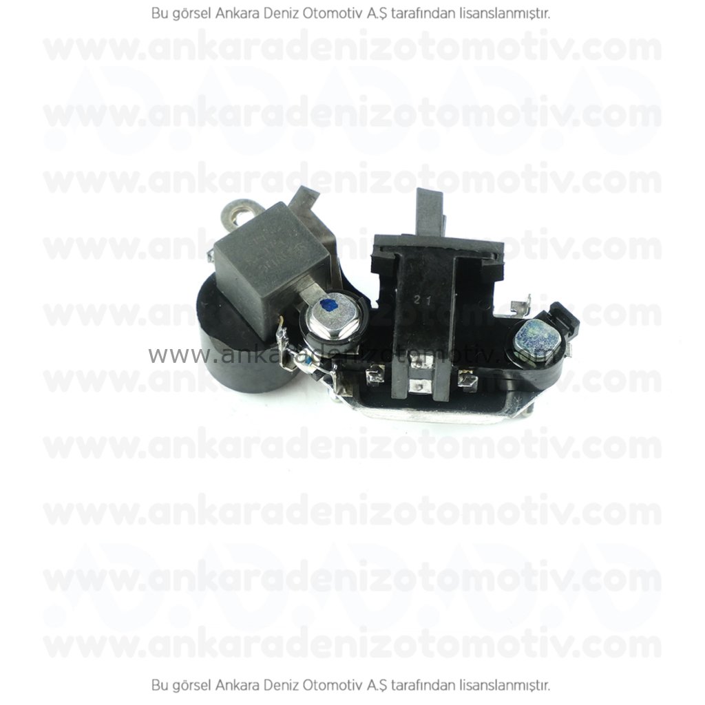 Isuzu Alternator Konjektoru Komple