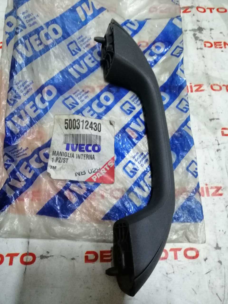 Iveco Daily 65 C 15 Tutamak Kabin İç Kol