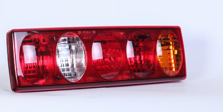 Tır Stop Lambası DAF YM Mercekli