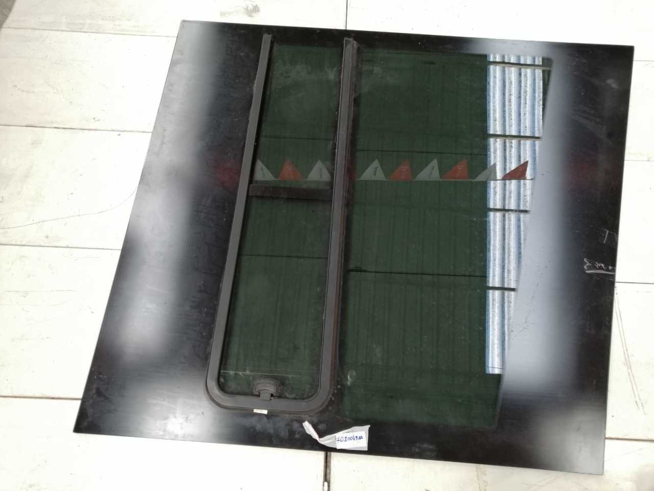 Karsan Cam Yan Sürgülü Tekli Atak 7030049AA