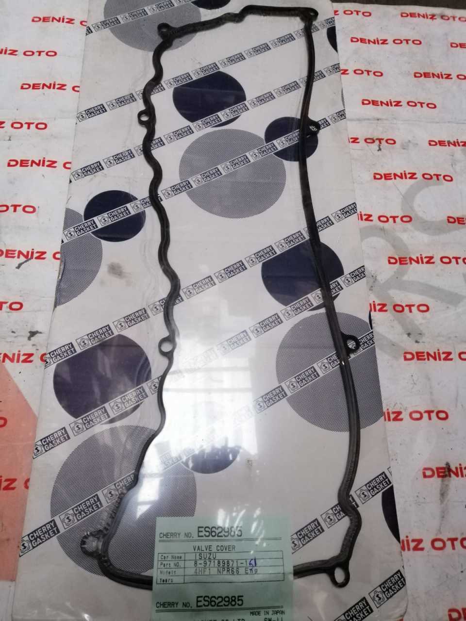 Isuzu NPR 66 Conta Kulbutor Kapak 2003