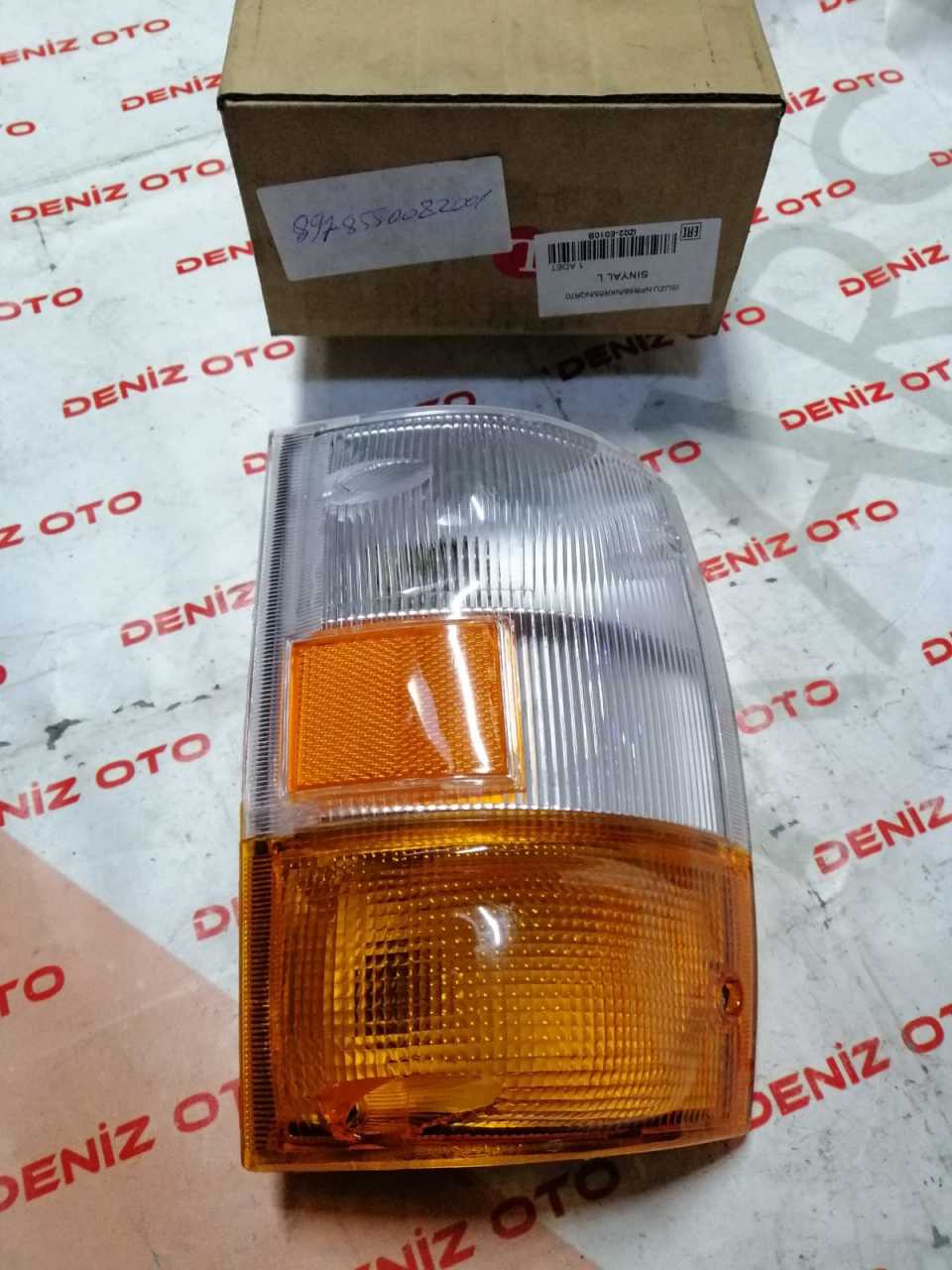 Isuzu NPR 66 Sinyal Lambası Kmp Ön Sol