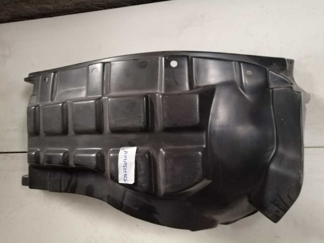 Isuzu NPR 66 Davlunbaz İç Camurluk Sol